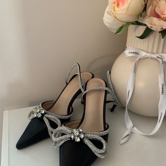 Crystal Bow Heels – Size 38 (EUR) - Picture 10 of 10